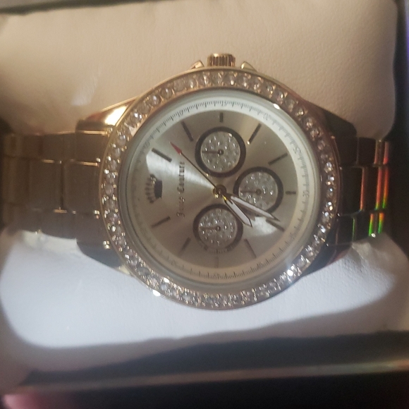 watch - Picture 2 of 2